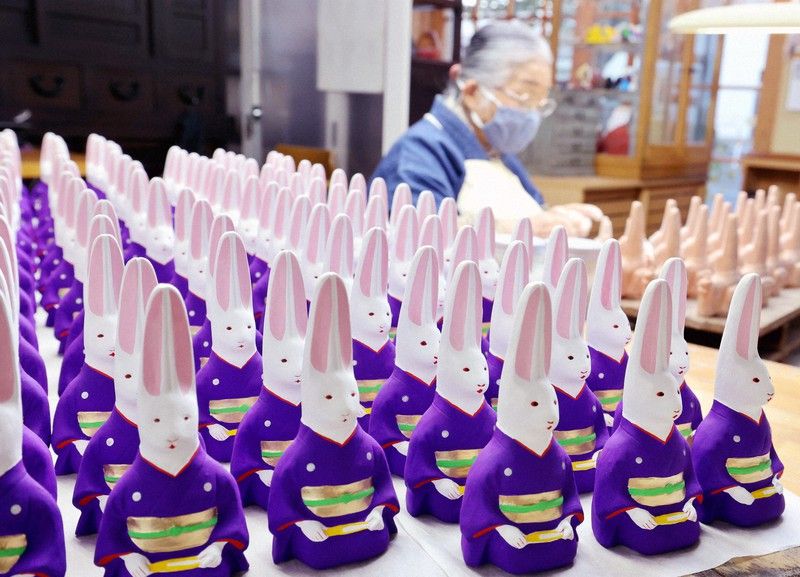 tượng gốm thỏ Imado-yaki